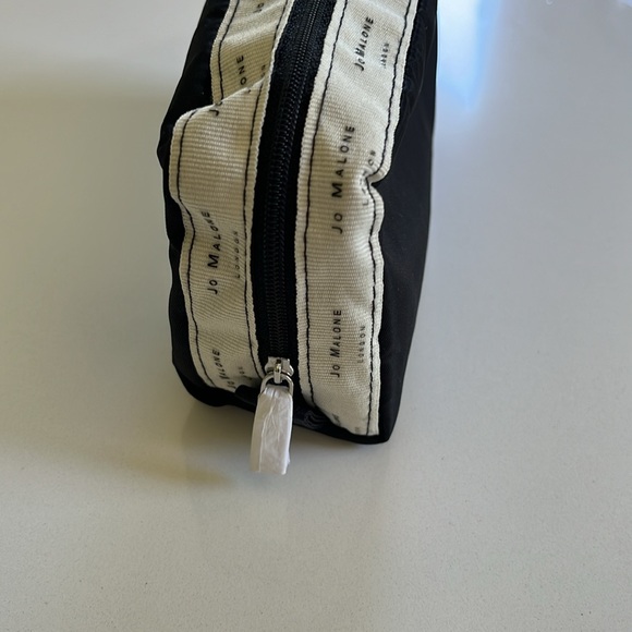 New but no tags, Jo Malone nylon Dopp kit. - Picture 2 of 5